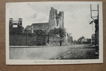 Ansichtskarte AK Notre Dame de Loretto 1914-1918 zerstörte Häuser Kirche Straßenansicht Ortsansicht Frankreich France 62 Pas de Calais